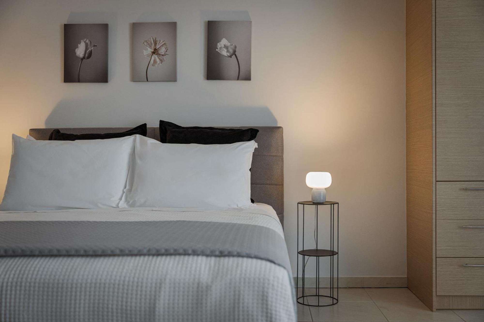 Athenian Comfort Atina